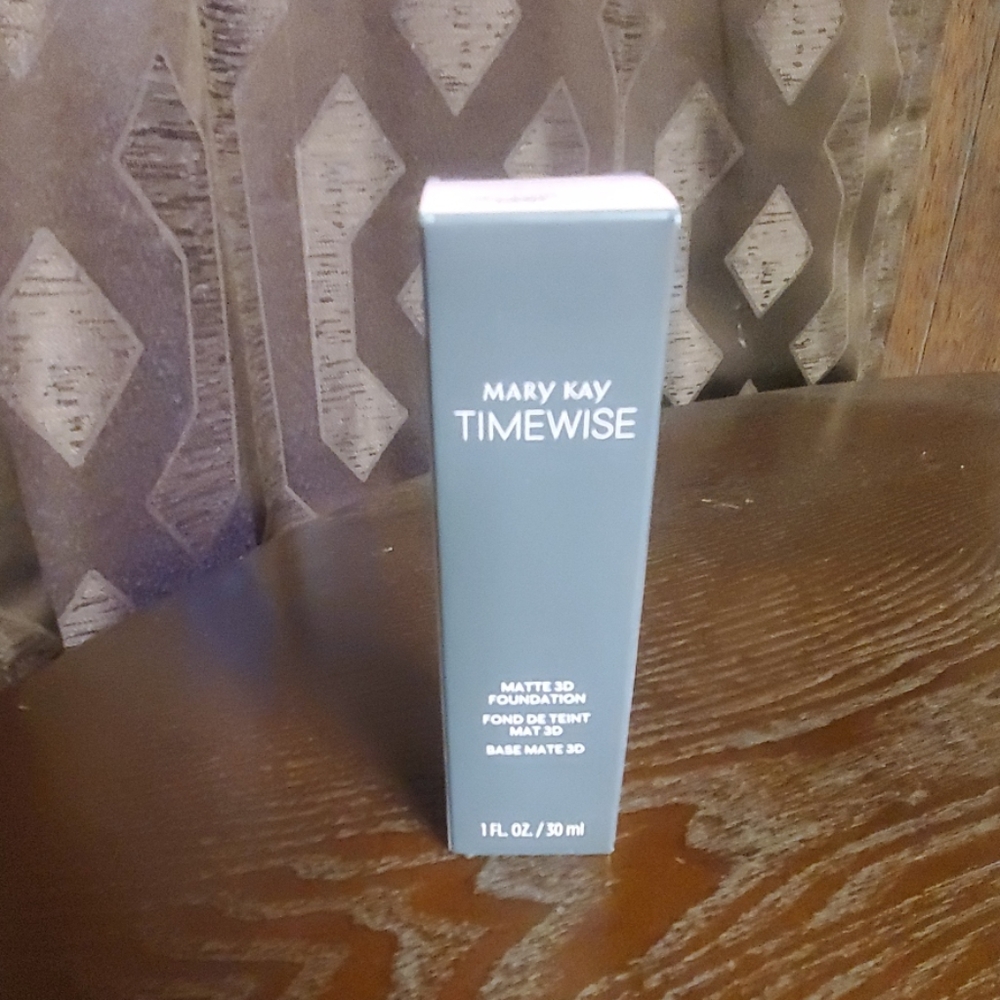 Mary Kay Timewise Matte 3D Foundation